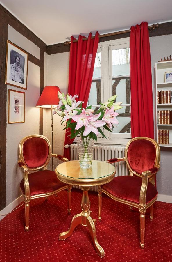 Hotel Logis Du Théâtre 2*