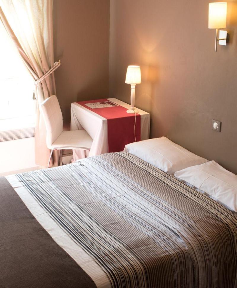 Logis Du Théâtre Hotel